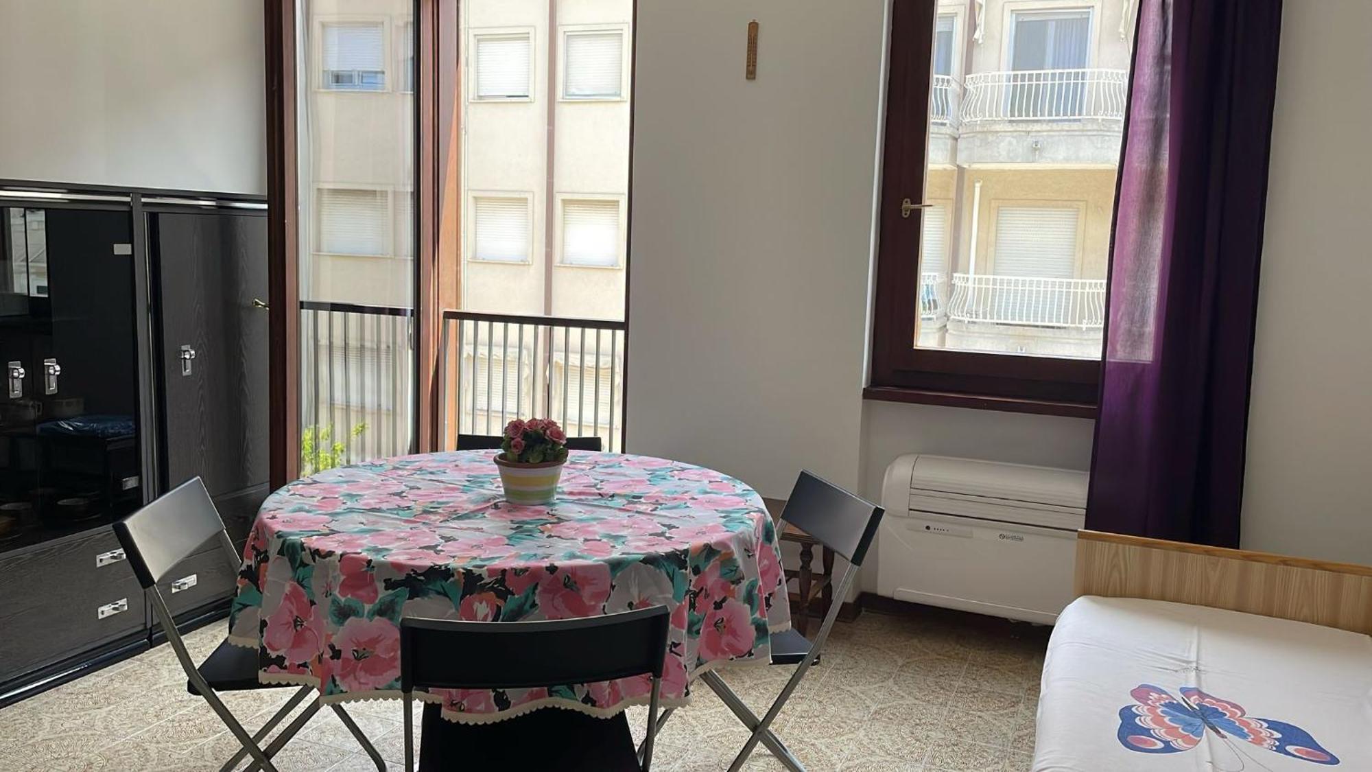 Europa Unita Apartment Градо Екстериор снимка